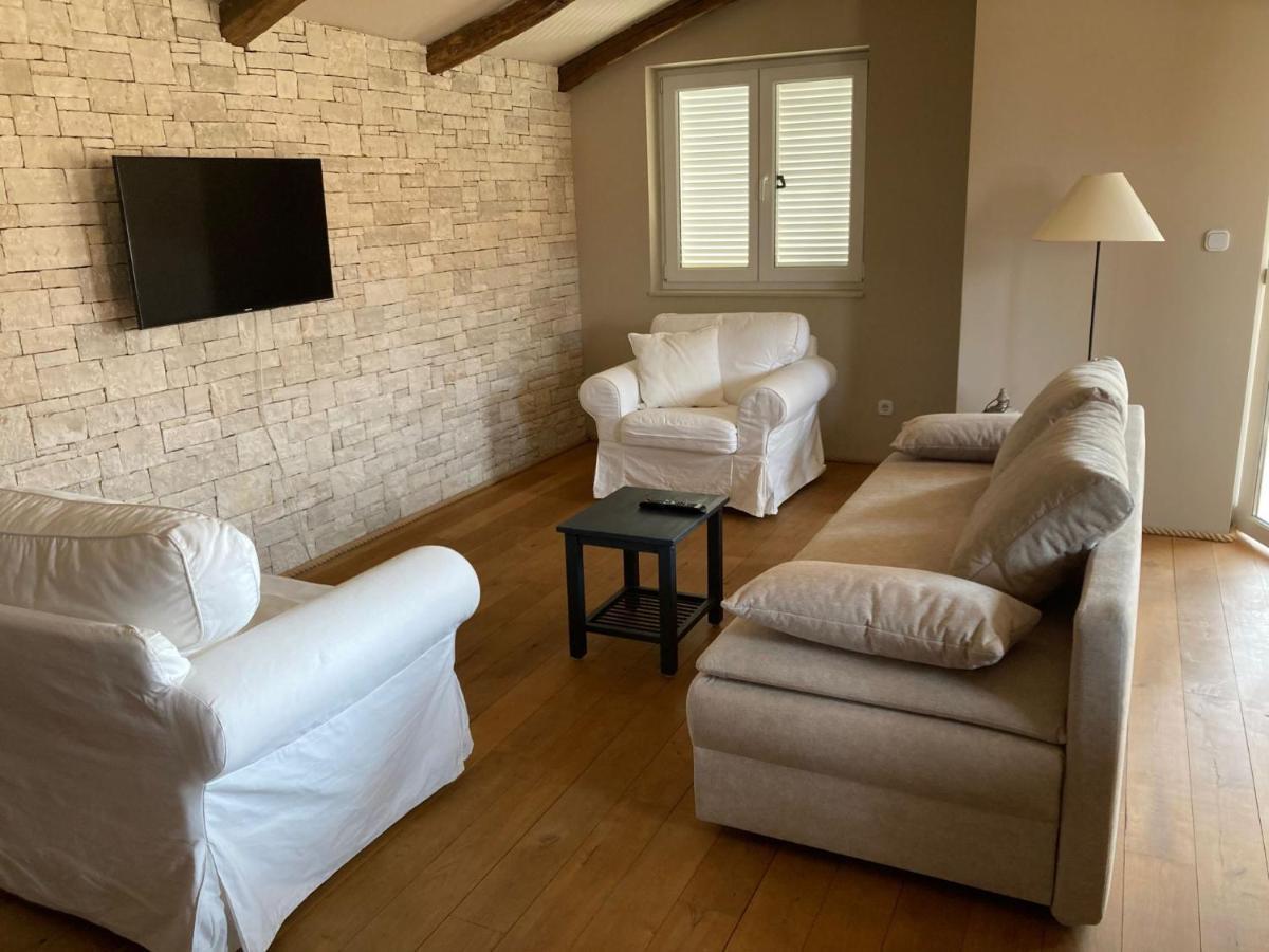 Dachgeschoss-Apartment "Andemi" In Istrien Novigrad  ภายนอก รูปภาพ
